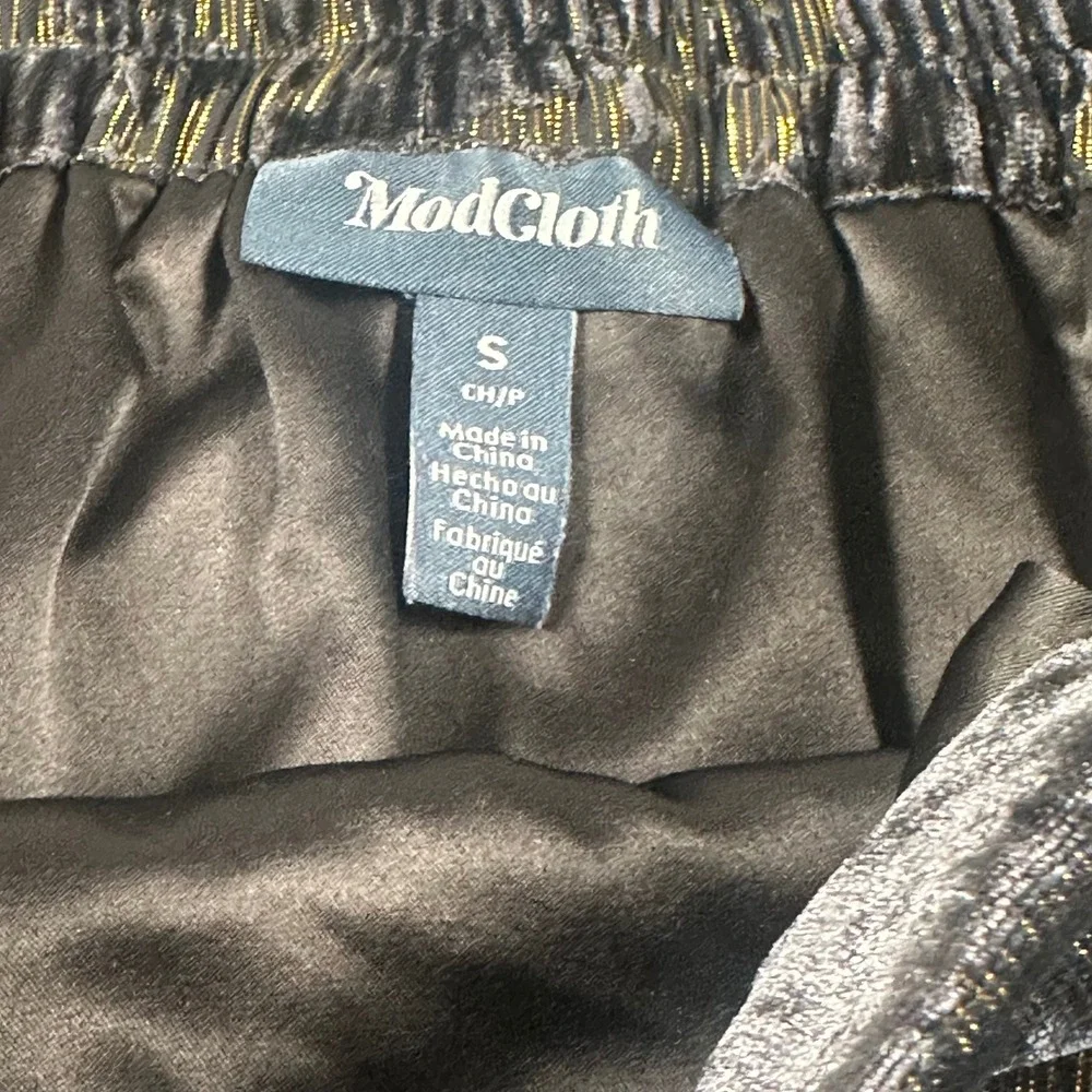 Modcloth Women's Small Midi A-Line Velvet Gold Metallic Lined‎ Skirt